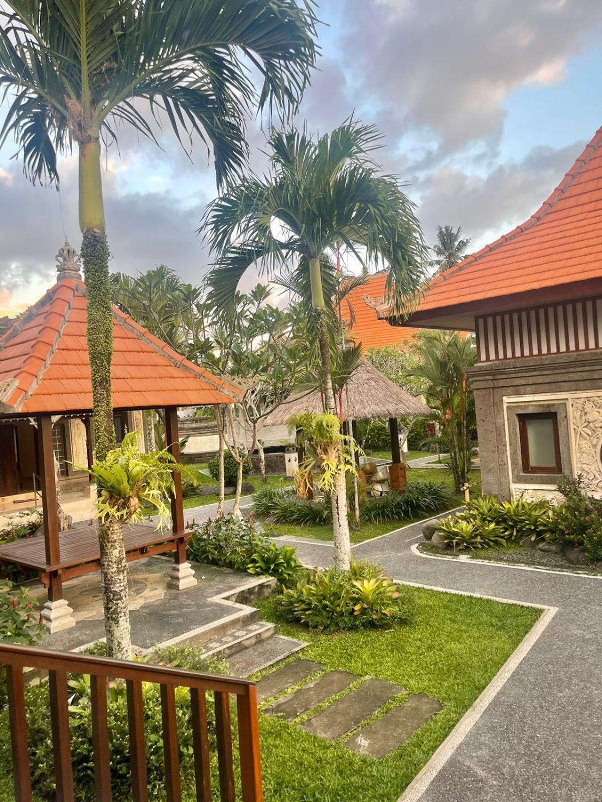 Arbathu Villa Ubud ภายนอก รูปภาพ